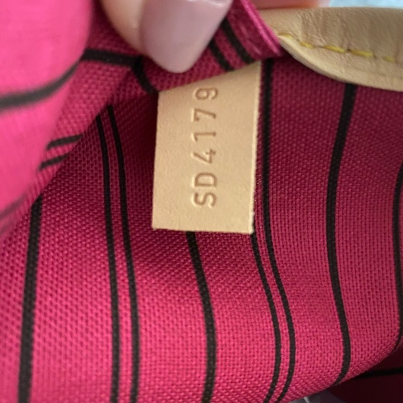 “Reserved” NEVERFULL GM in Monogram. - Picture 8 of 8